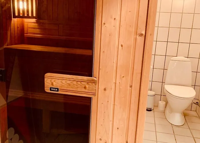 Lovely Bright Basement With Tea Kitchen Århus